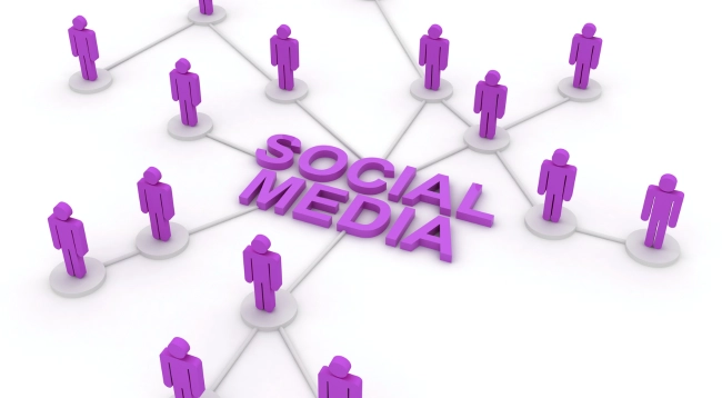 condivisione sui social media per aumentare la visibilita delle attività commerciali